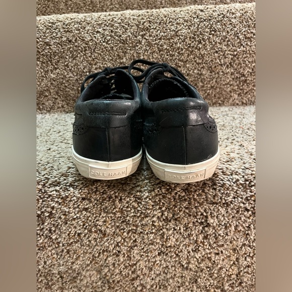 Cole Haan Mens 10.5 Black Leather Casual Shoes - Picture 4 of 9
